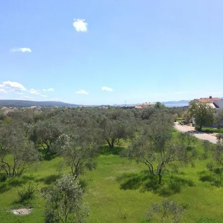 Antonija Lejlighed *