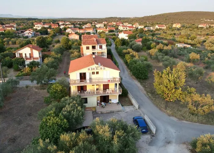 Апартаменты Antonija Сукошан